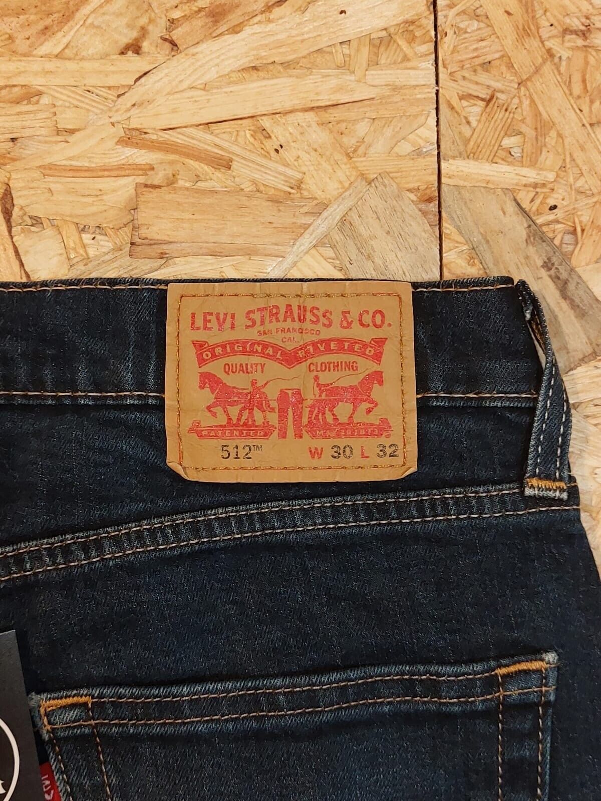 Vintage Levi's Strauss 512 W30 L32 Dark Blue Straight Denim Jeans 90s retro