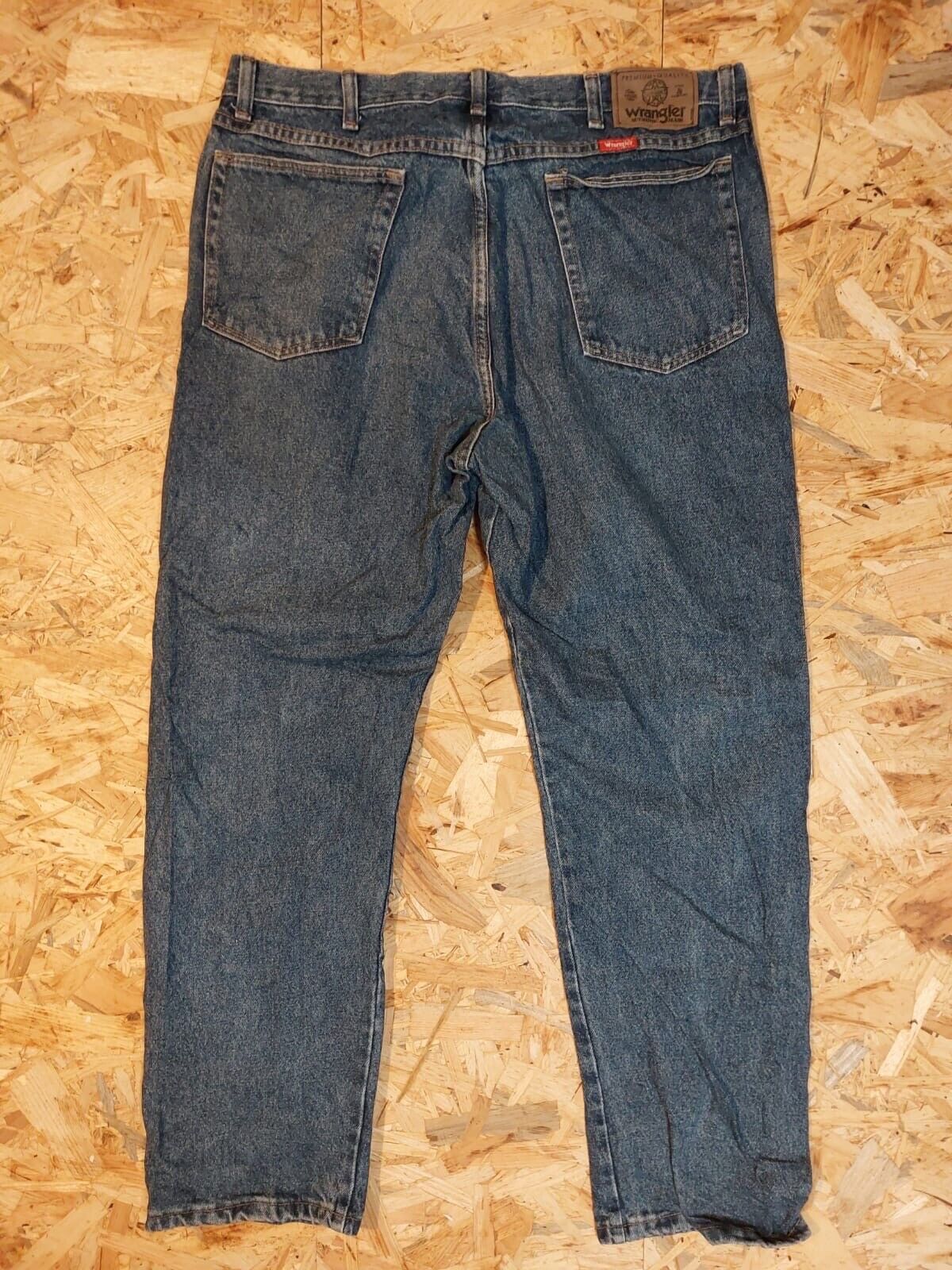 Vintage Wrangler W38 L30 Straight Fit Mid Blue Denim Jeans 90s retro