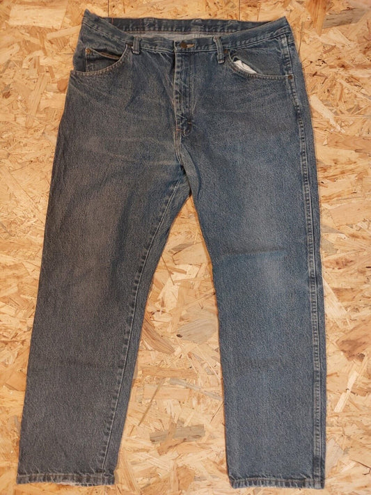 Vintage Wrangler W38 L30 Straight Fit Mid Blue Denim Jeans 90s retro