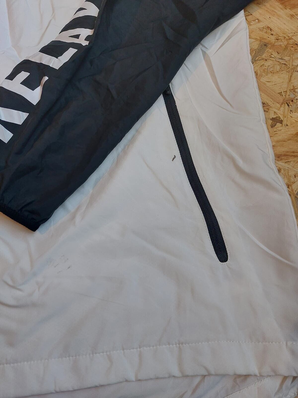 Vintage Nike Run Sz XL  White Black Windbreaker Tracksuit Jacket 90s retro relay