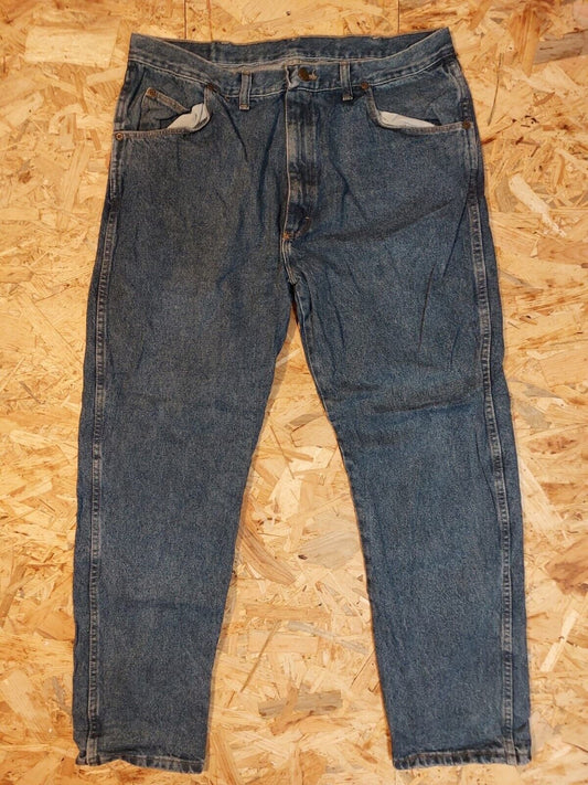 Vintage Wrangler W38 L30 Straight Fit Mid Blue Denim Jeans 90s retro