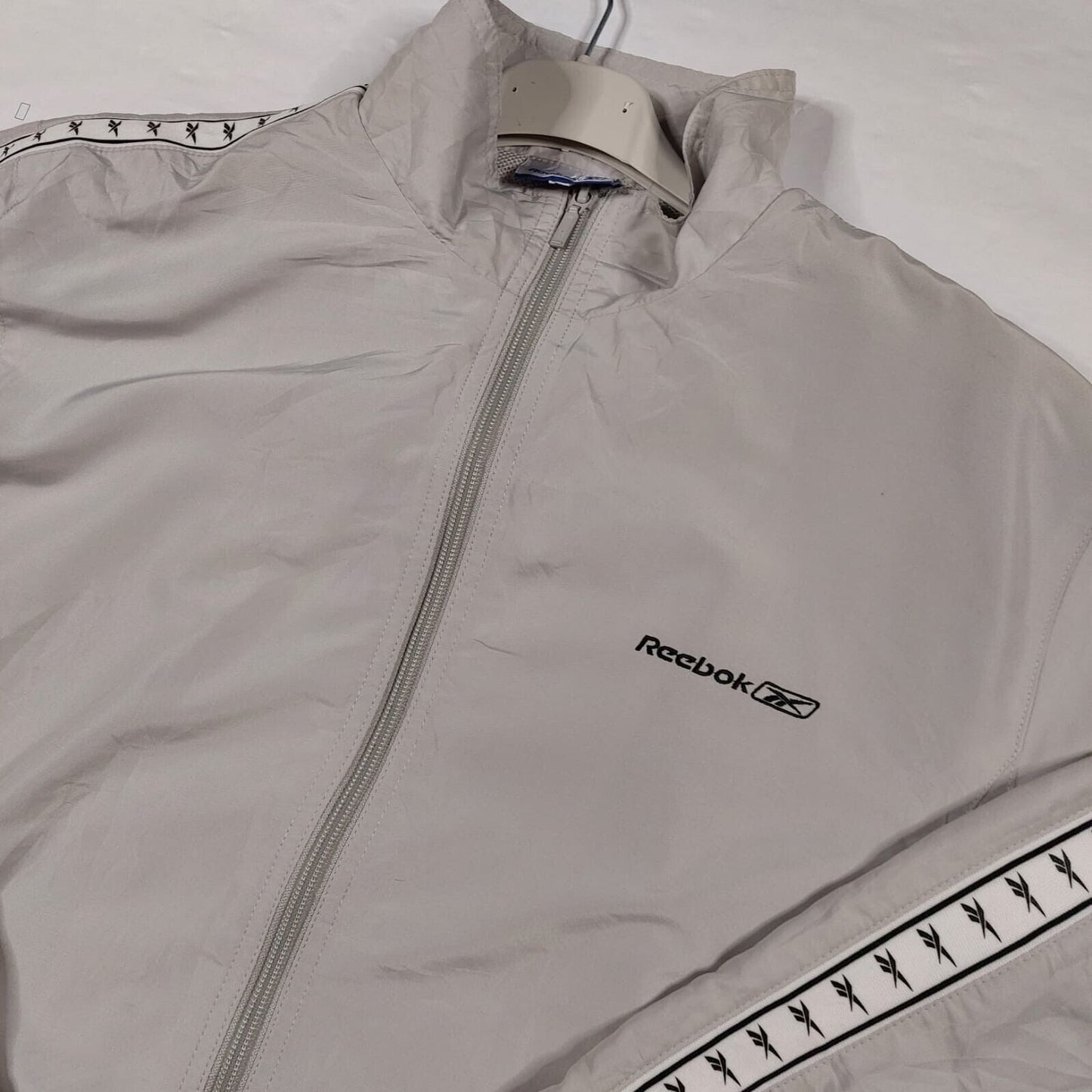 Reebok Classic Vintage Sz M Track Windbreaker Jacket 80s White Retro - WhiteHorse Vintage